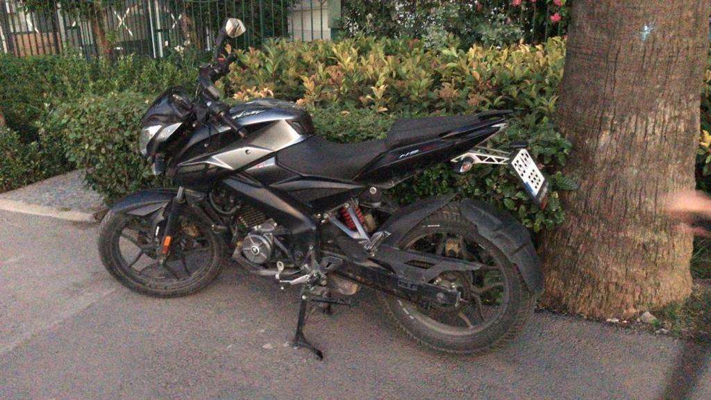 Bajaj Pulsar NS 160 gri