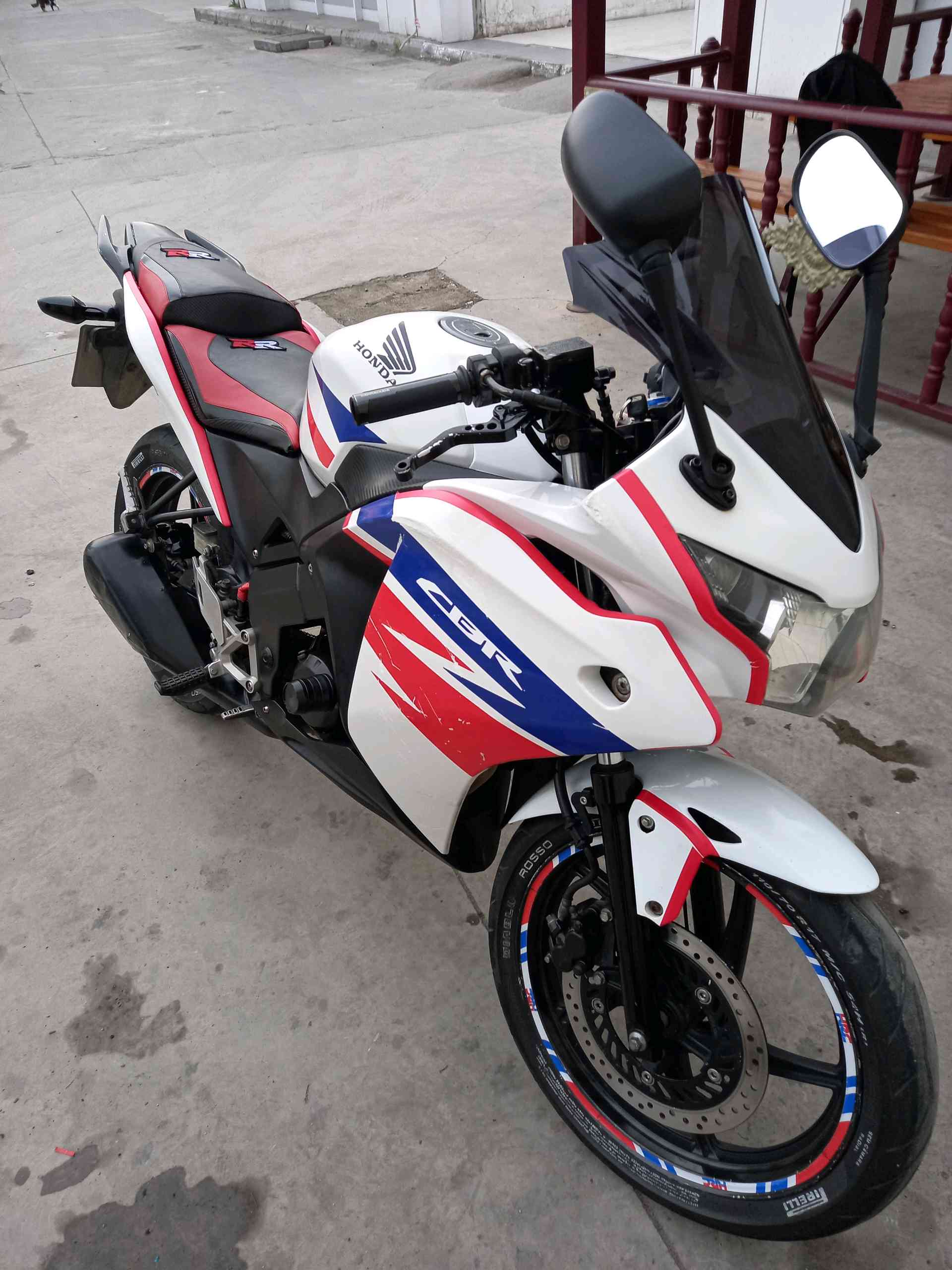 istanbul üsküdar'da HONDA CBR 125 R motorum çalındı