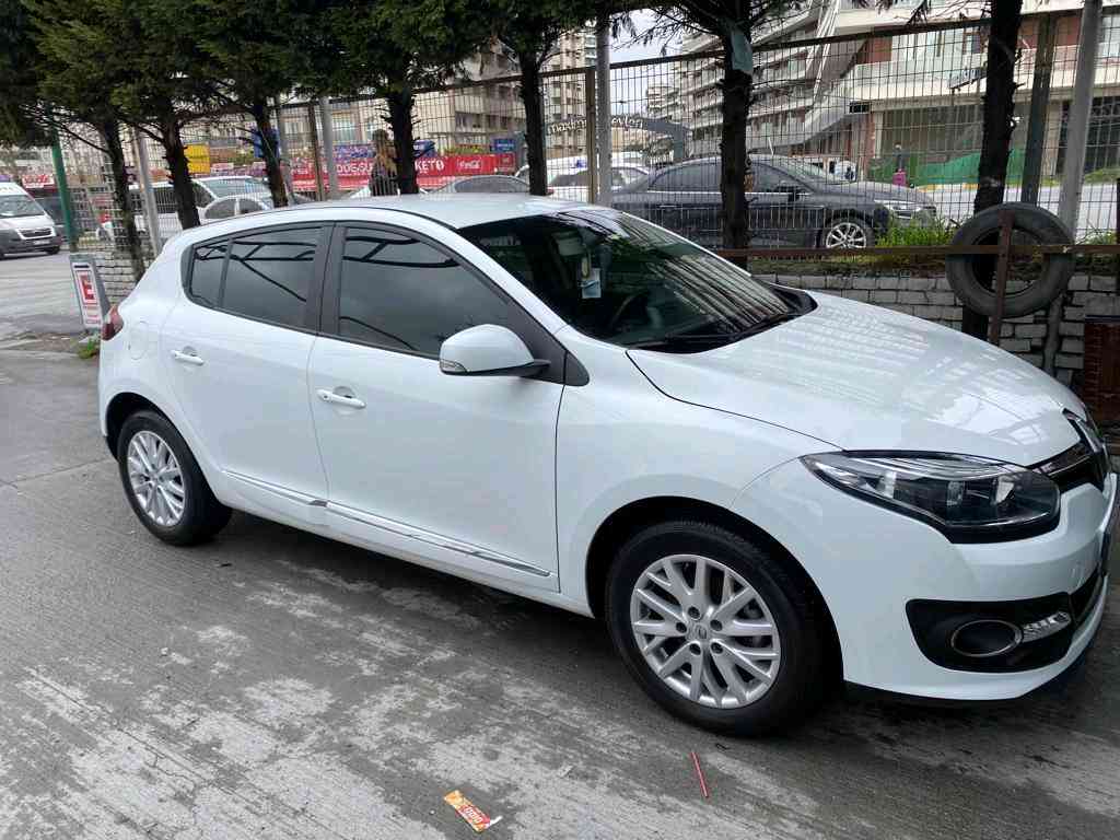 Sefaköy de Megane 3 aracım çalındı!