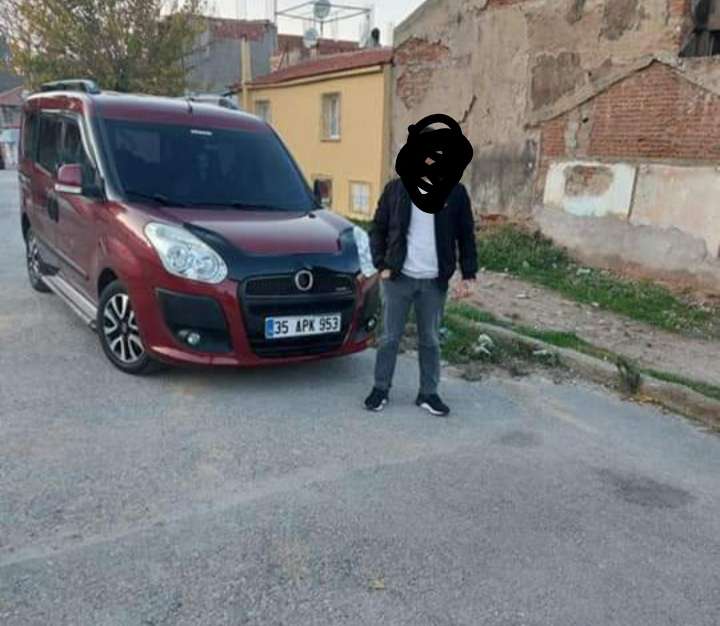 BORDO RENKLİ FİAT DOBLO PLAKASI 35 APK 953 ARACIM ÇALINMIŞTIR GÖREN DUYAN BANA ULAŞSIN RİCA EDİYORUM